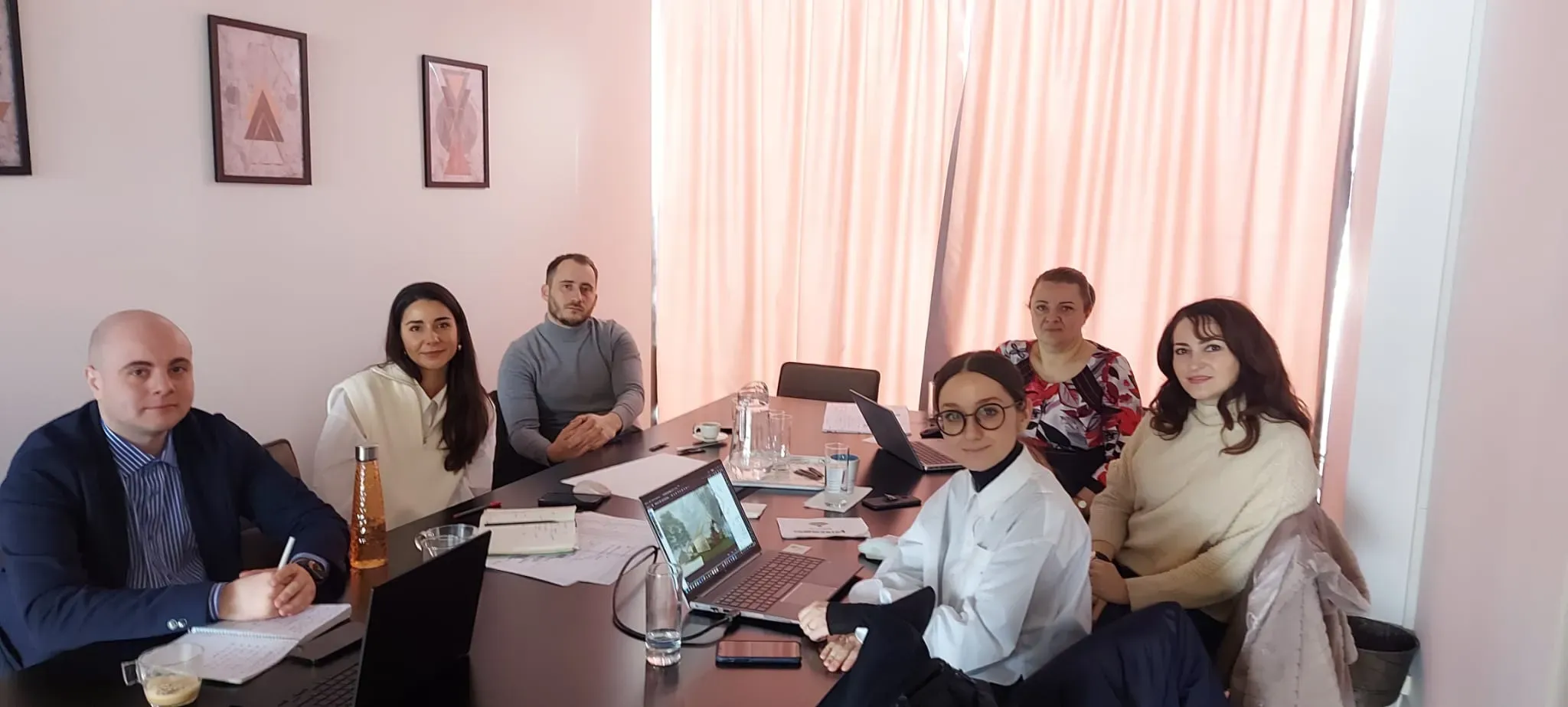 Lucram la obtinerea avizelor necesare.webp